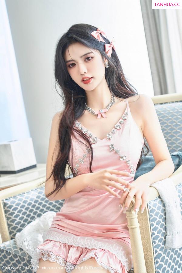 李浅浅  [XiuRen]高清写真图 2023.11.01 No.7595 浅浅Danny 清纯美腿第17张图片